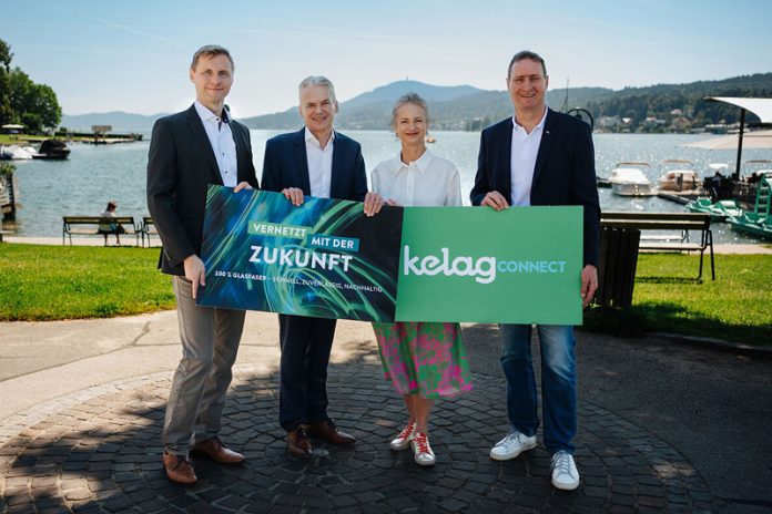 Glasfaserausbau in Velden: Am Foto von links Danny Güthlein (Vorstand der Kelag), Ferdinand Vouk (Bürgermeister der Marktgemeinde Velden), Petra Rodiga-Laßnig (Leiterin des Bereichs Telekommunikation der Kelag), Reinhard Draxler (Vorstand der Kelag). Foto: Kelag/Henry Welisch